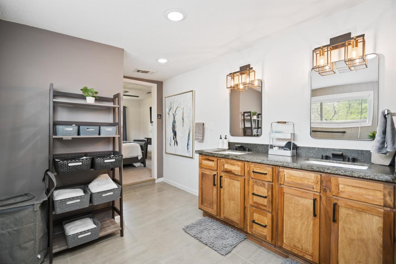 The Gated Modern Home Near Nrg And Medical Center Houston Exteriér fotografie